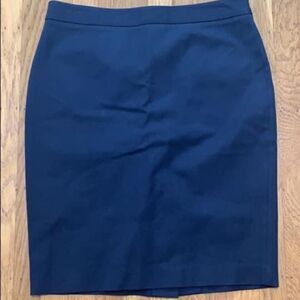 3 for $20 Banana Republic Skirt 
Size 8 Tall